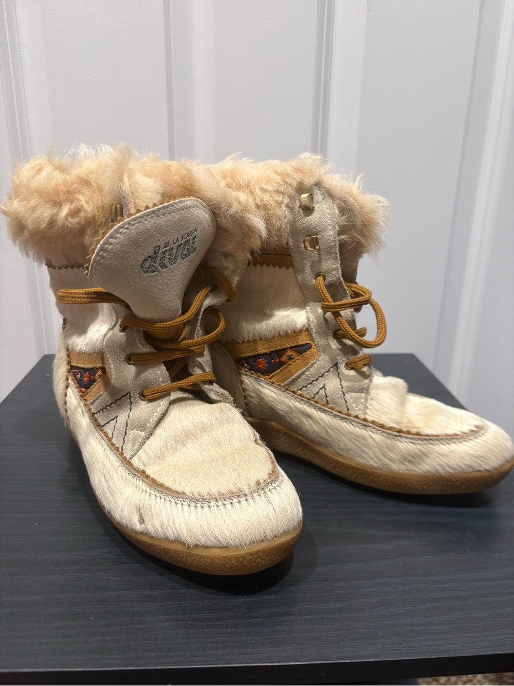 La Scarpa Dival Vintage Cream Wool Fur Winter Boots size 7.5 (38)